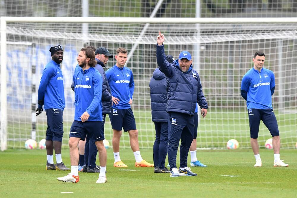 "ZBOGOM, ODJE*I S TERENA!" Mađar zavodi red, IZBACIO Hrvata s treninga, a imao je šta da kaže i Kangi! (VIDEO)