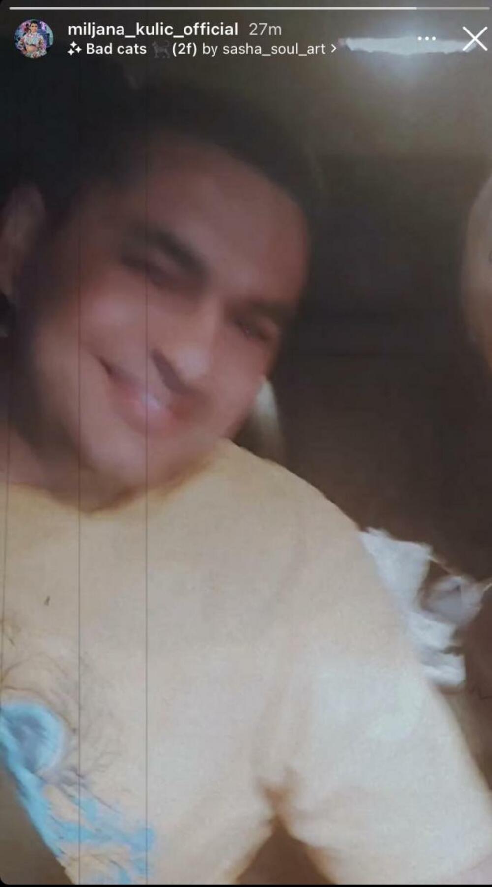 U kolima joj je pravio društvo Nenad Macanović Bebica, te dolazimo do zaključka da ju je on sačekao na rampi u Šimanovcima nakon napuštanja rijalitija.