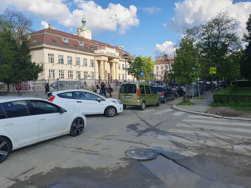Gužva u Zemunu, Zemun