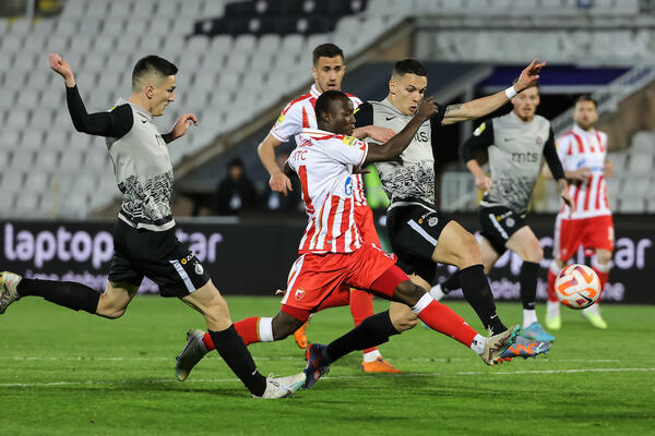 ZVEZDIN STRANAC NAJVREDNIJI IGRAČ SUPERLIGE SRBIJE! Partizanov defanzivac drugi, "bronzani" iz Čukaričkog (FOTO)