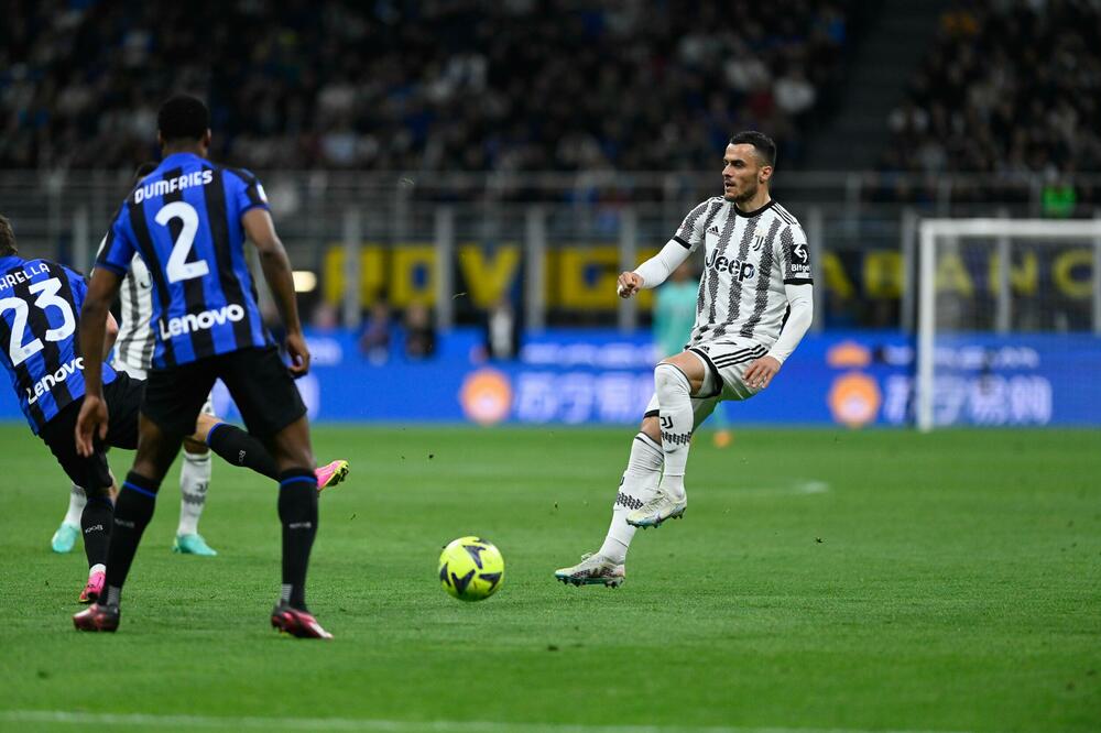 KOSTIĆ I VLAHOVIĆ BEZ BORBE ZA TROFEJ: Interu jedan pogodak bio dovoljan za plasman u finale! (FOTO)