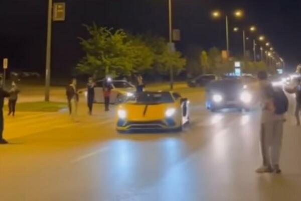 KAD PROLAZI LAMBO, KAO DA IGRA MEČKA: Deca "ISKAČU" pred SKUPOCENI AUTO u Novom Sadu, scena je SULUDA! (VIDEO)