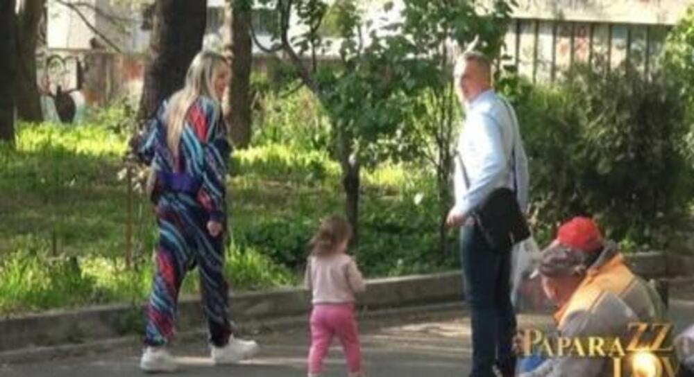 Gagi Đogani se raznežio kad je video unuku