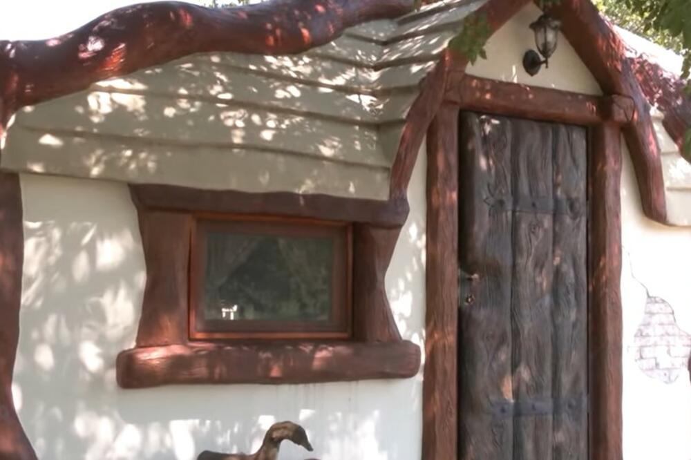 BRAČNI PAR KREMENOVIĆ IZ NOVOG SADA PRAVI KUĆICE IZ BAJKE: Kvadrat košta od 850 evra, OVO je NESTVARNO! (FOTO)