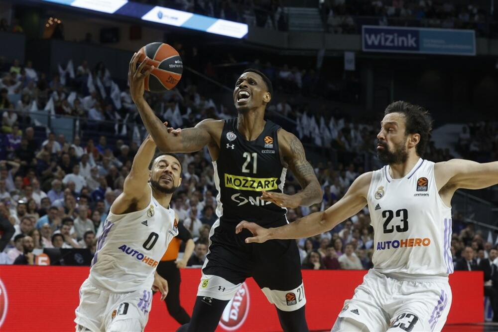 OPŠTA TUČA PREKINULA RAPSODIJU PARTIZANA: Crno-beli imaju meč loptu u Beogradu, a Arena će GORETI! (VIDEO)