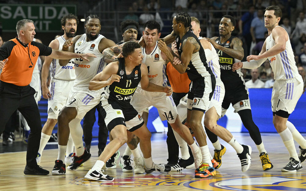 Detalj sa tuče između košarkaša Real Madrida i Partizana