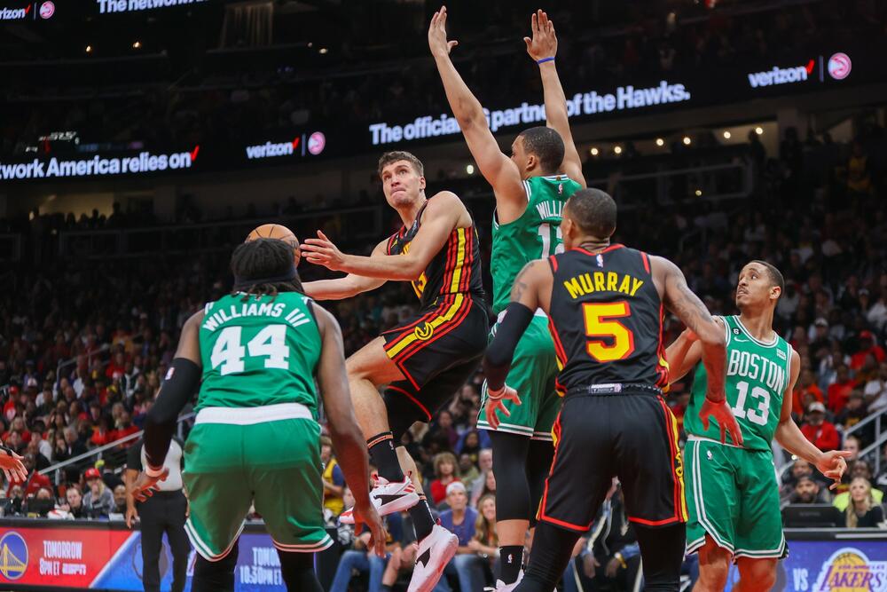 Bogdan Bogdanović na utakmici Atlante i Bostona