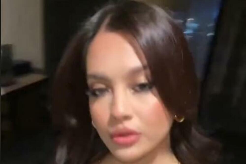 OTIŠLA NA POSAO U PROVIDNOJ TOP MAJICI I SVI JE GLEDALI ČUDNO: Kada čujete šta je šef rekao ŠOKIRAĆETE SE (VIDEO)