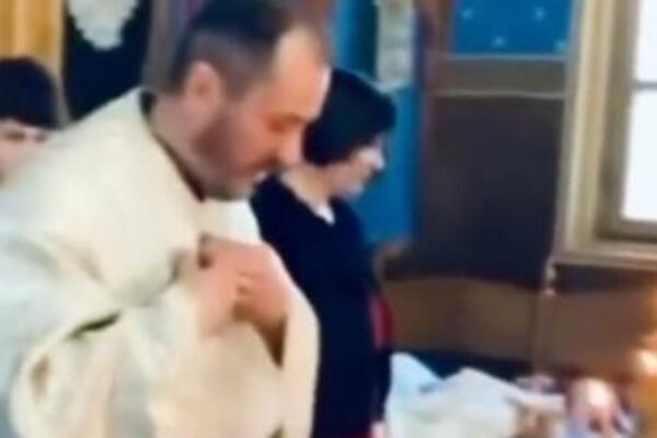 DOŠAO NA LITURGIJU PA URADIO NEŠTO ZA NEVERICU: Prizor iz PRAVOSLAVNE CRKVE izazvao BURU, ovo se NE VIĐA (VIDEO)
