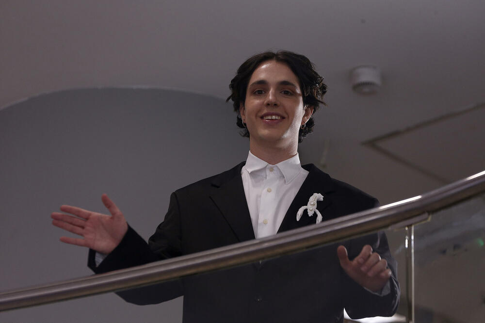 STIGLI PRVI SNIMCI SA EVROVIZIJE: Evo kako izgleda LUKE BLACK i nastup SRBIJE