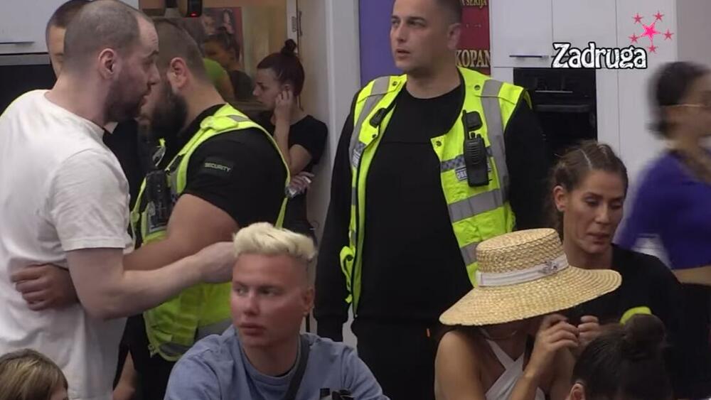 Zvezdan nasrnuo na Anu