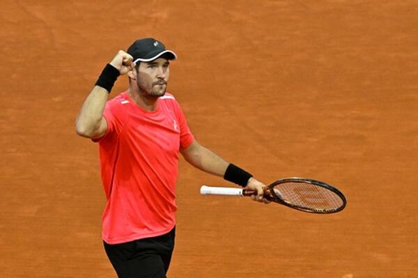 LAJOVIĆ IGRA VRHUNSKI TENIS: Dušan u TRILER meču izbacio pulena Tonija Nadala!