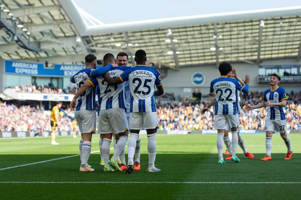 BRAJTON DAO ŠEST GOLOVA VULVSIMA! Sedam komada u Londonu, preokret Brentforda (VIDEO/FOTO)