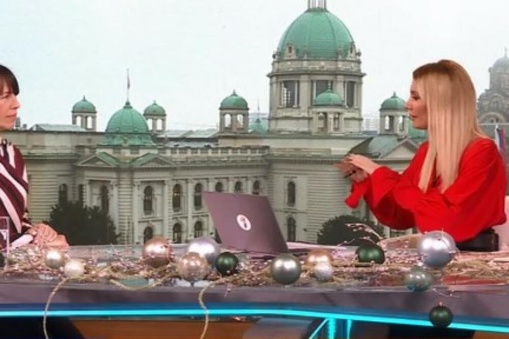 VODITELJKA PRVE LUPILA TAKVU GLUPOST DA ĆE JOJ OBELEŽITI CEO ŽIVOT: Ovako se niko NIJE IZBLAMIRAO, postoji i SNIMAK