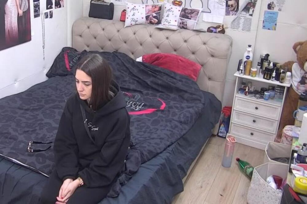 ANĐELA ĐURIČIĆ SLUŠALA ŽESTOKU ACIJU MAJE I ZVEZDANA: Kada je shvatila šta se DEŠAVA, odmah je izletela napolje