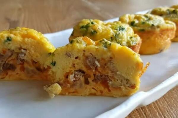 MAFINI OD KAJGANE I SLANINE: Ovo je RECEPT za BRZI DORUČAK kao iz restorana (VIDEO)