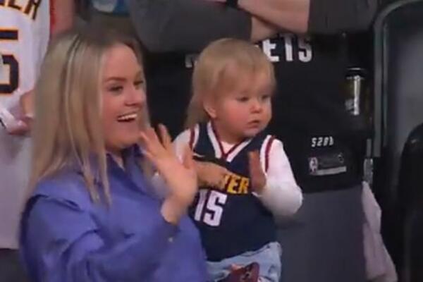 NAJLEPŠI TRENUTAK POSLE JOKIĆEVE DOMINACIJE: Nikola mahao supruzi i ćerkici, a ona hoće NBA prsten (VIDEO)