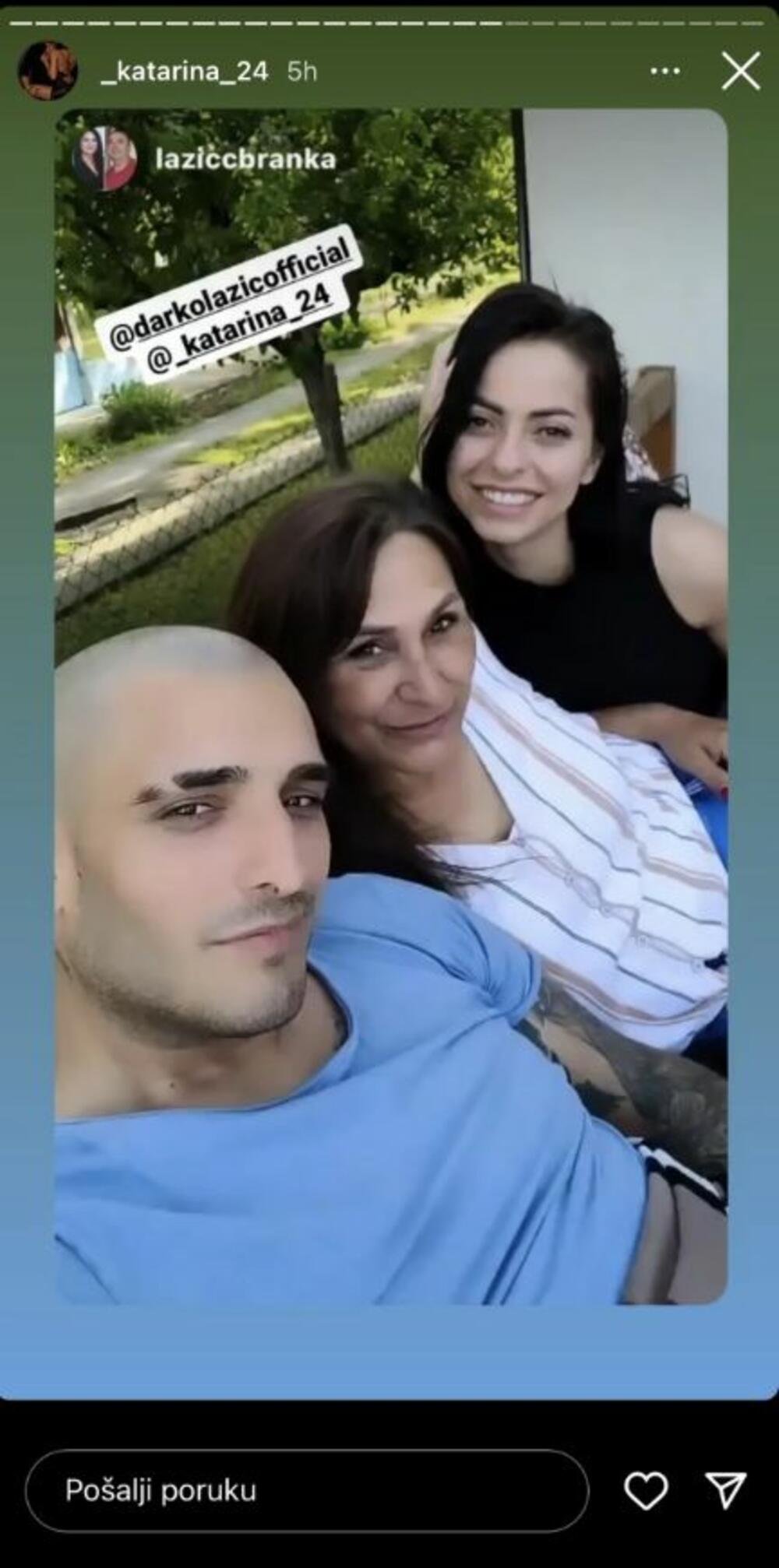 Darko i Kaća sa njegovom majkom Brankom