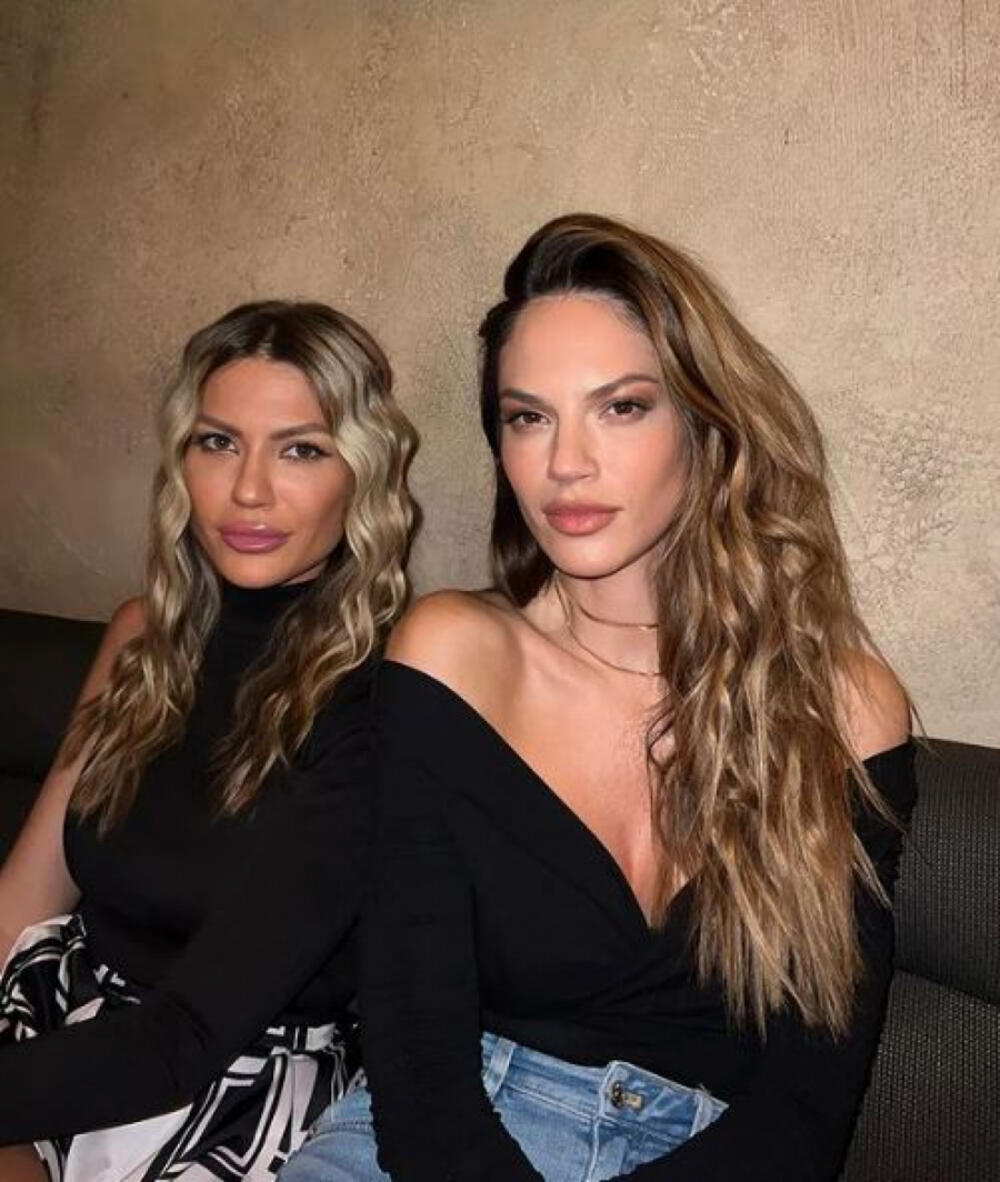 Danijela Dimitrovska sa sestrom Ivanom