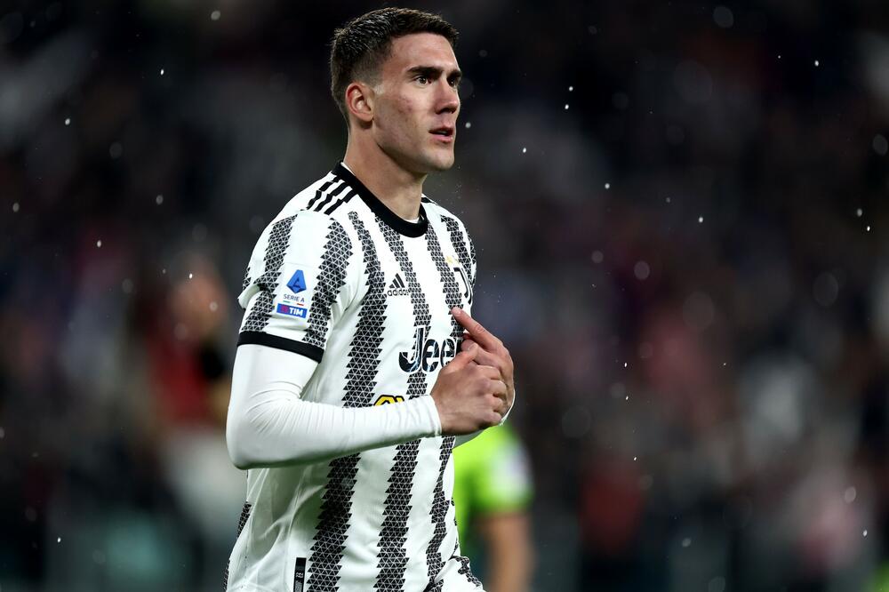 DOVOLJNO DA OSTANE VLAHOVIĆ? Juventus rešio dva vrhunska pojačanja (FOTO)