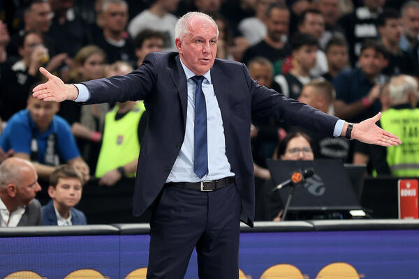 OVO SE SVI PITAJU: Obradović objasnio zašto NIJE ODLOŽENA utakmica Partizana i Reala!