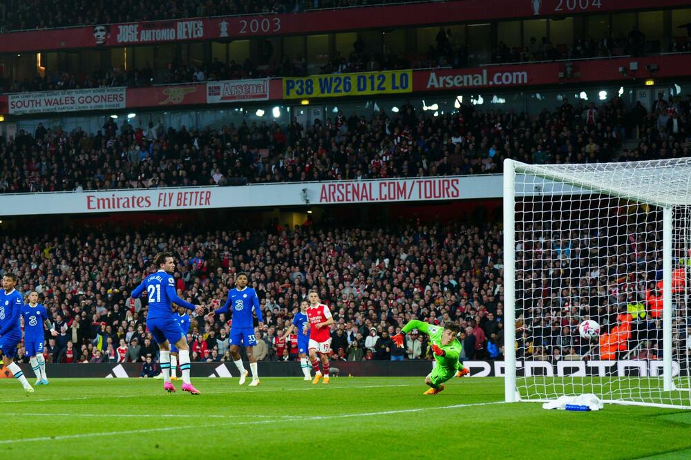 ARSENAL PREKINUO SERIJU UTAKMICA BEZ POBEDE: Čelsi nastavio katastrofalan crni niz! (FOTO)