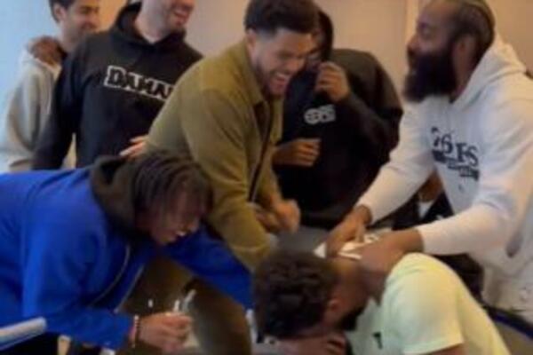 EMBID PLAKAO OD SREĆE ZBOG MVP TITULE: Prošao sam kroz mnogo toga da budem ovde... (VIDEO)