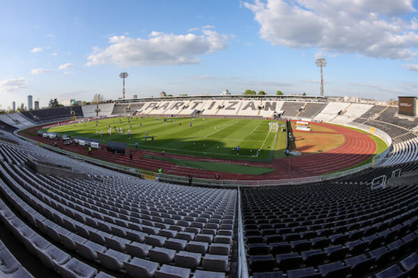 PARTIZAN SE OSLOBODIO VELIKE MUKE: "Pobegulja" pred vratima novog kluba! (FOTO)