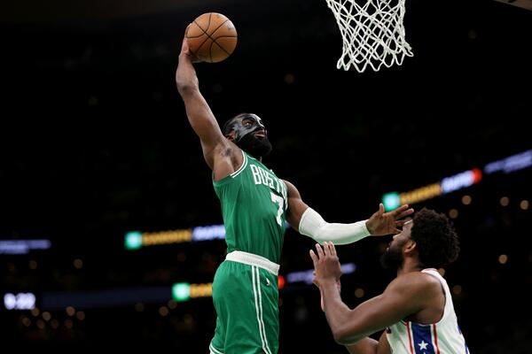 KAKAV SI NAM TI MVP! Boston pregazio Filadelfiju, Embid daleko ispod proseka (VIDEO)