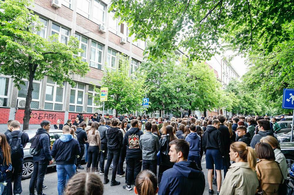 ISPOVEST DEVOJČICE POSLE TRAGEDIJE NA VRAČARU LEDI KRV U ŽILAMA: "Ja sam bila ispred svih... "