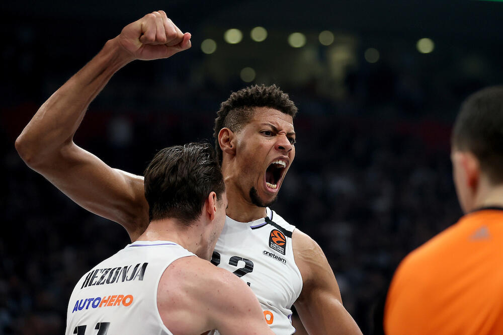 "OVO SU DALEKO NAJBOLJI NAVIJAČI!" Tavareš se poklonio Grobarima (FOTO)