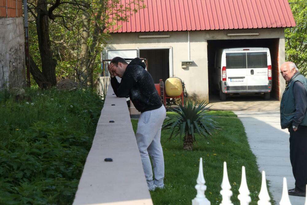 "KUKU NAMA I SVIMA KOJU SU OVO DOŽIVELI": Porodica ubijenih BRATA I SESTRE u masakru kod MLADENOVCA van sebe (FOTO)