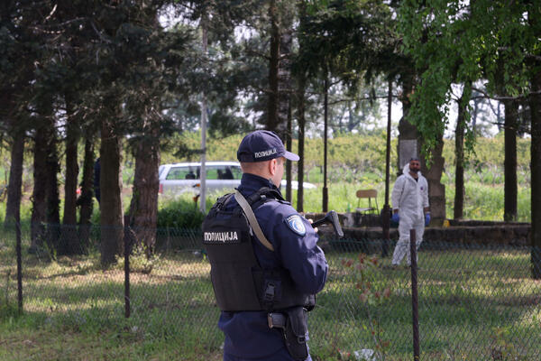 EVO KOLIKI JE POREZ NA ORUŽJE: Građani masovno predaju puške, pištolje i municiju, PREDLOŽENE NOVE KAZNE!