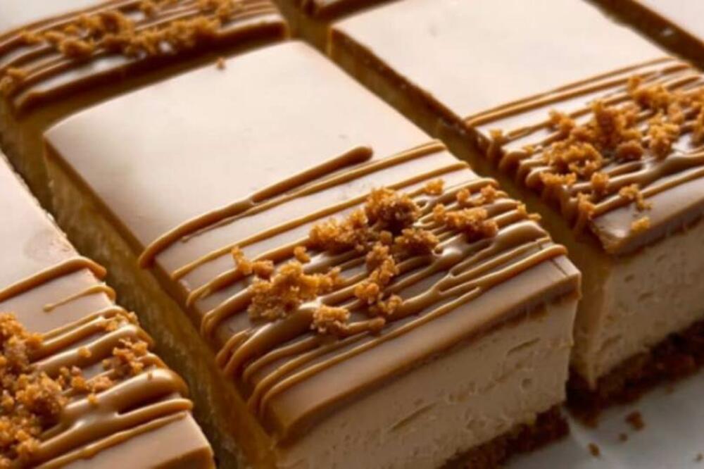 MINI ČIZKEJK KOLAČI - SJAJNI ZA ĐURĐEVDAN: Nema kuvanja fila, samo se sastojci umute (RECEPT)