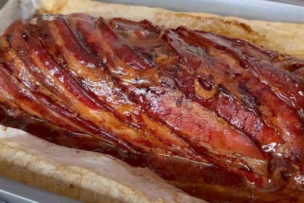 ŠEF KUHINJE OTKRIO RECEPT ZA JELO KOJE SLUŽE U NAJSKUPLJIM RESTORANIMA: Rolat od OVOG MESA SIJA na stolu