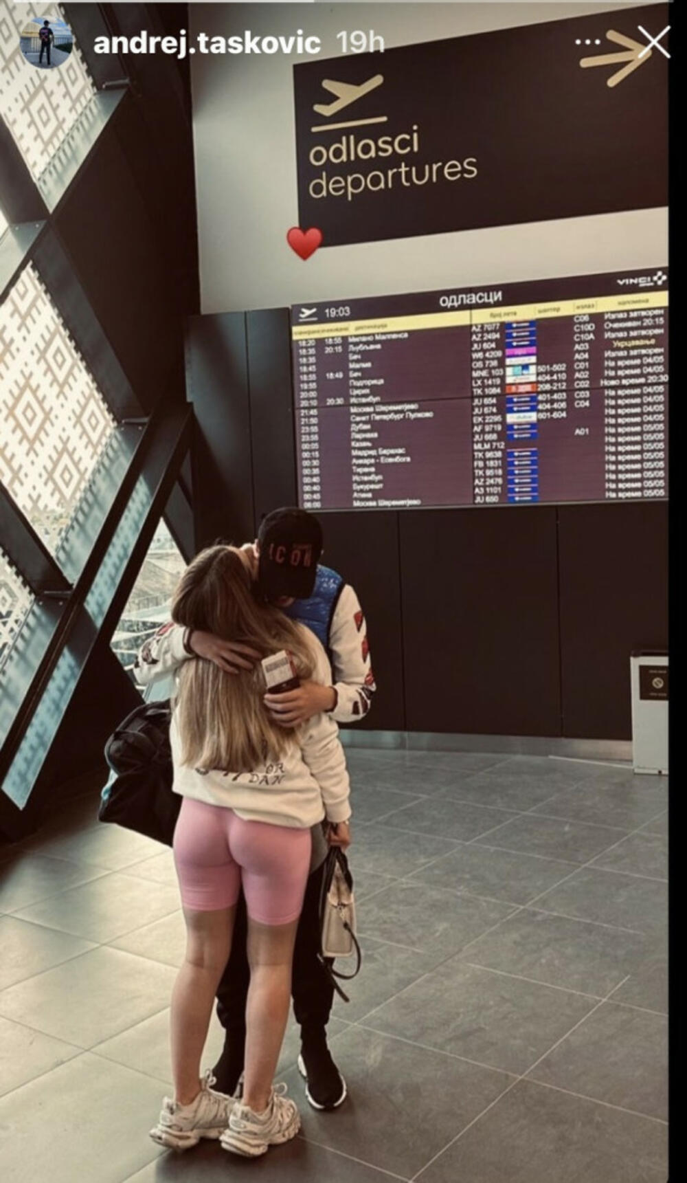 Andrej Tašković sa devojkom