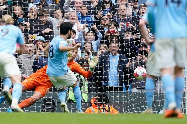 SITI NA +4 ISPRED ARSENALA: Gundogan srušio Lids, Čelsi konačno pobedio!