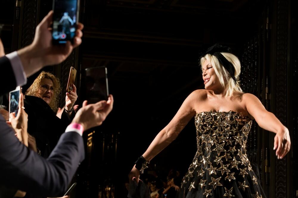 IMALA BRAK SA TINEJDŽEROM, ABORTIRALA 6 PUTA: Danas ima 77 godina i GORKO SE KAJE, utehu pronašla u MAČKAMA