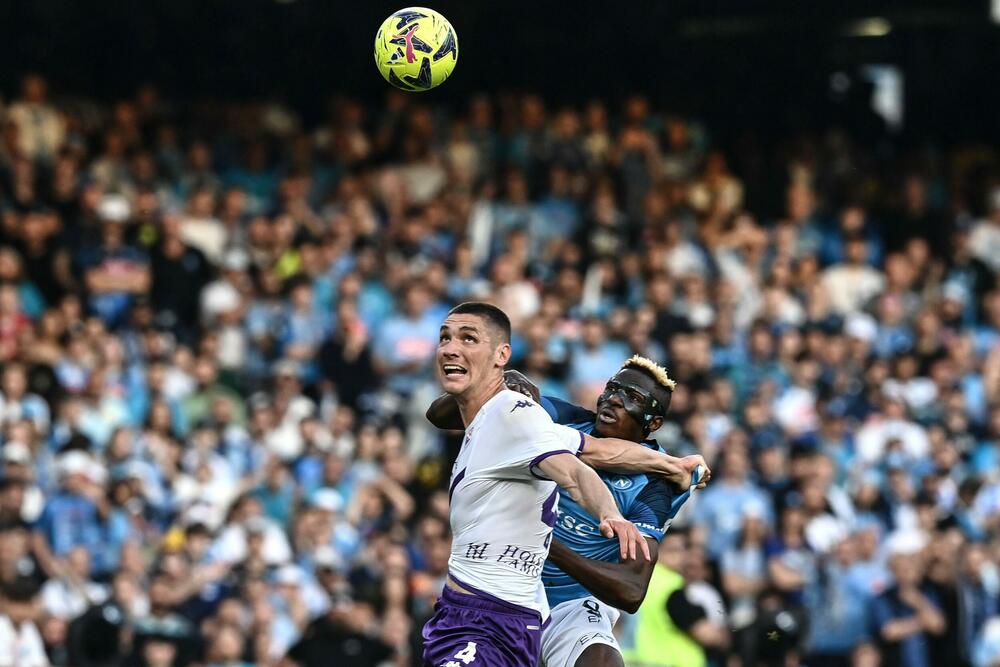 Nikola Milenković na utakmici Napolija i Fiorentine