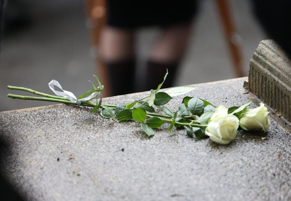 Sahrana, sahrana učenice, Novo groblje