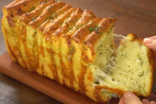 PEKARI OTKRILI TAJNU KAKO DA POJEDETE HLEB BEZ MNOGO KALORIJA: Prepolovite ih i ne razmišljajte o KILOGRAMIMA