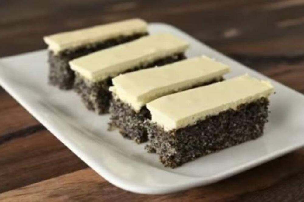 KOLAČ SA MAKOM IZ BAKINE KUHINJE KAKAV DO SADA NISTE PROBALI: Tajna savršenog ukusa je u BELOM PRELIVU