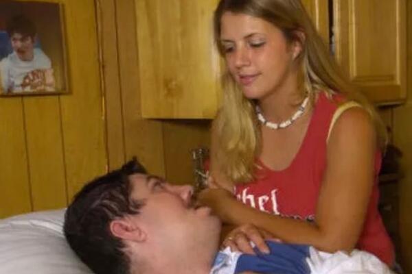 POSLE 19 GODINA SE PROBUDIO IZ KOME, PA SE OBRATIO MAJCI: Zatražio je ovo i izgovorio samo dve rečenice