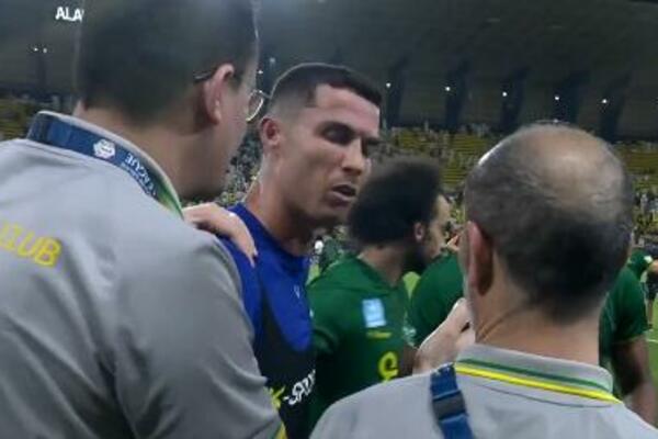 NOVI SKANDAL KRISTIJANA RONALDA: Samo mu je zatražio selfi, a onda je osetio GNEV Portugalca! (VIDEO)