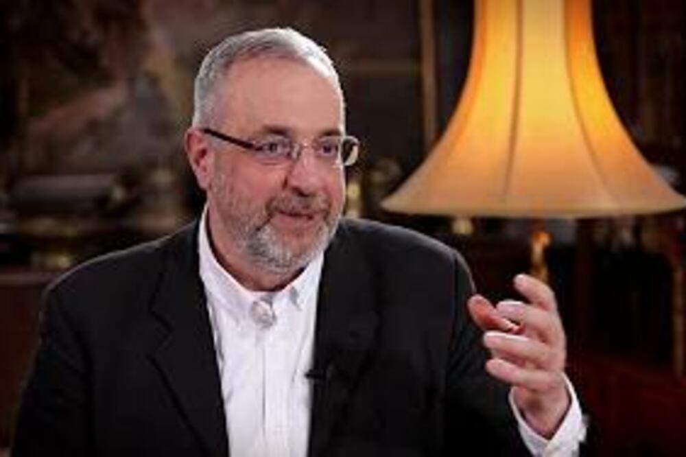 DOKTOR RAJOVIĆ OTKRIO ŠTA UBIJA EMPATIJU KOD TINEJDŽERA: To je NAJGORA moguća stvar