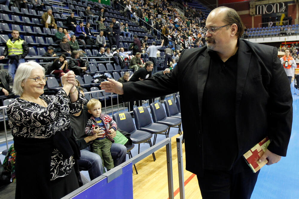 AMERIKANAC ZAPLAKAO ZBOG SRPSKOG TRENERA: Doživeo je TRAGEDIJU, nije morao da bude ovde! (VIDEO)