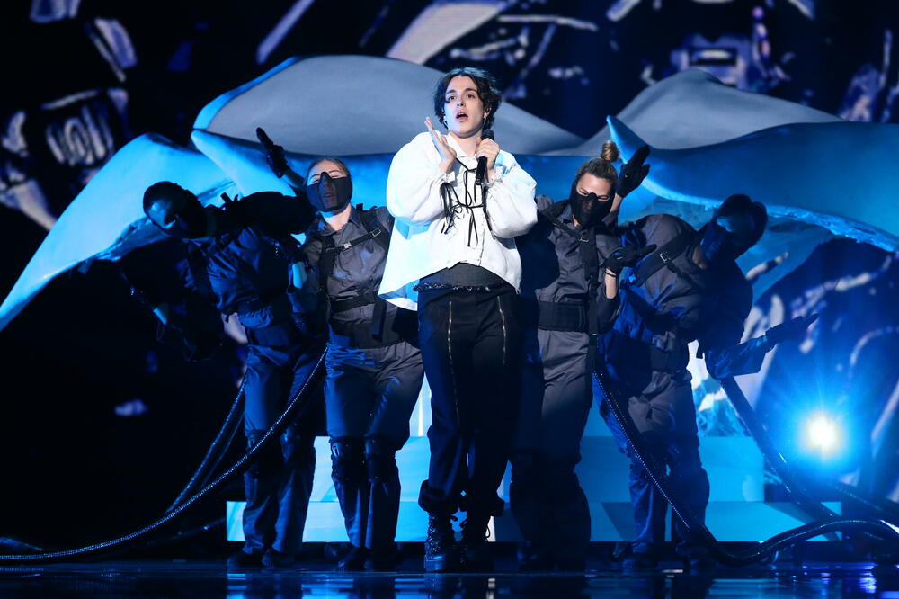 BBC TVRDI DA JE OVO PRAVO POREKLO LUK BLEKA