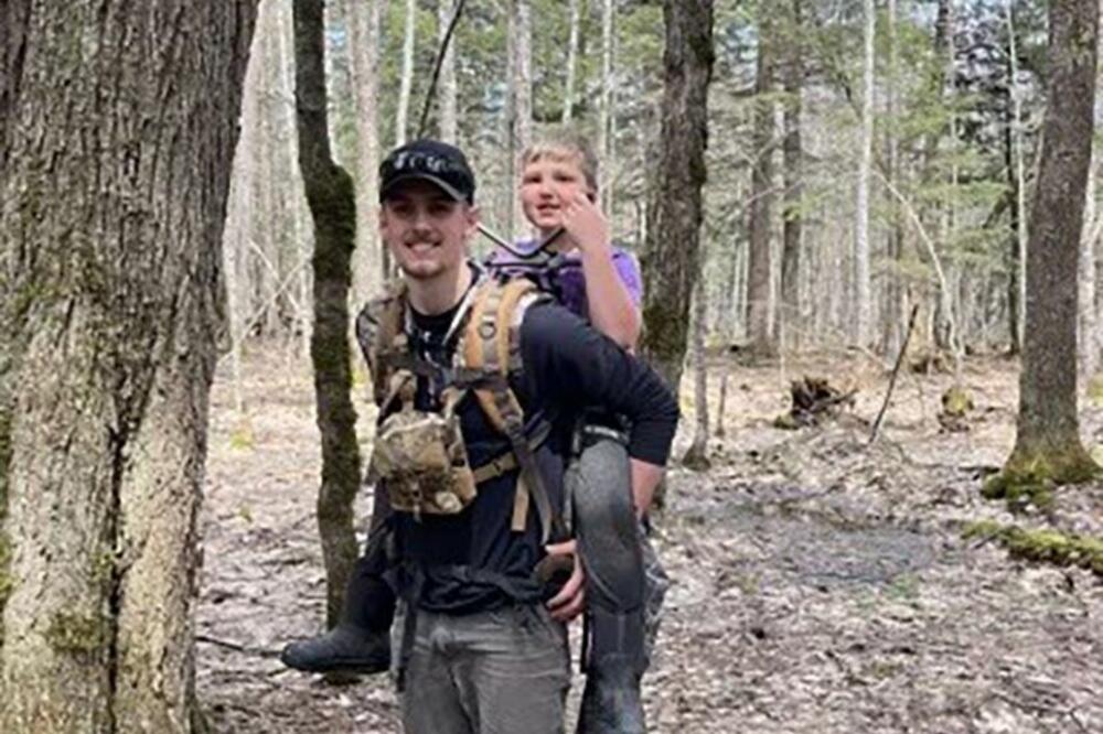 DEČAK (8) PRONAĐEN POSLE DVA DANA U ŠUMI: Evo šta je JEO da bi PREŽIVEO! (FOTO)