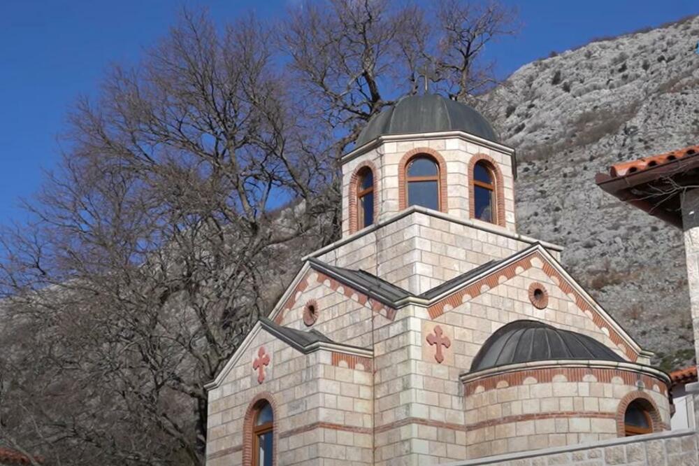 SUTRA JE CRVENO SLOVO, A OVO SVAKI VERNIK MORA DA ZNA! Sveštenik kaže da je GREH UKLJUČITI MAŠINU, i to nije sve...