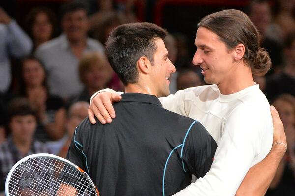 SPREMITE SE ZA ŠOU ĐOKOVIĆ - IBRAHIMOVIĆ! Novak odgovorio Zlatanu: "Može, BRATE" (FOTO)